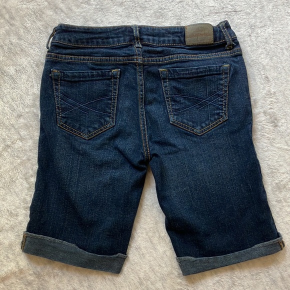 Aeropostale Size 0 Women’s Bermuda Short - Picture 2 of 3